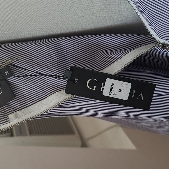 Garcia Blouse - Picture 8 of 8